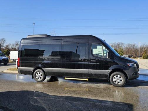 2025 Mercedes-Benz Sprinter 2500 High Roof