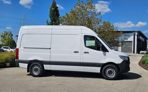 2025 Mercedes-Benz Sprinter 2500 Standard Roof
