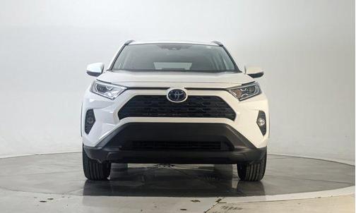2020 Toyota RAV4 Hybrid XLE