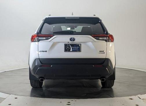 2020 Toyota RAV4 Hybrid XLE