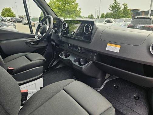 2024 Mercedes-Benz eSprinter 2500 170 WB High Roof Cargo