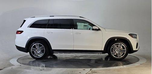 2026 Mercedes-Benz GLS 450 