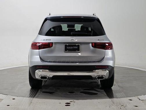 2025 Mercedes-Benz GLB 250 Base 4MATIC