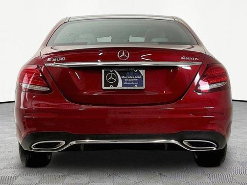 designo Cardinal Red Metallic 2019 Mercedes-Benz E-Class E 300