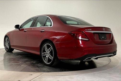 designo Cardinal Red Metallic 2019 Mercedes-Benz E-Class E 300