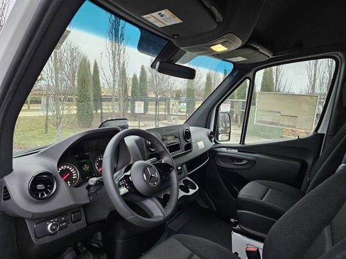 2025 Mercedes-Benz Sprinter 2500 High Roof