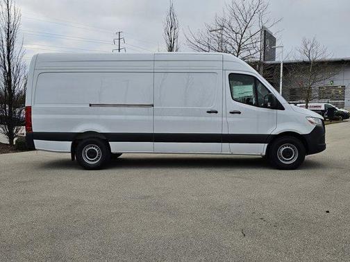 2025 Mercedes-Benz Sprinter 2500 High Roof