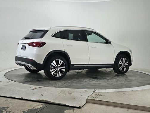 2026 Mercedes-Benz GLA 250 Base 4MATIC