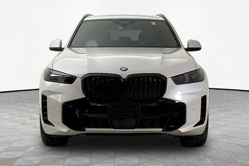 Mineral White Metallic 2026 BMW X5 xDrive40i