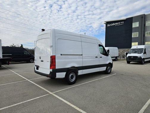 2025 Mercedes-Benz Sprinter 2500 Standard Roof