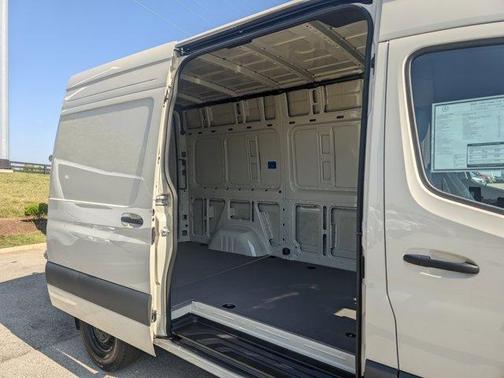 2025 Mercedes-Benz Sprinter 2500 Standard Roof