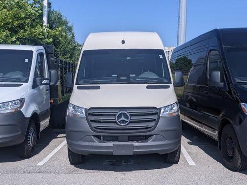 2025 Mercedes-Benz Sprinter 2500 Standard Roof
