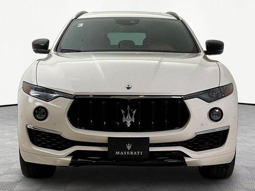 Bianco 2022 Maserati Levante GT