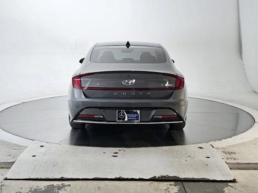 2021 Hyundai SONATA Hybrid Limited