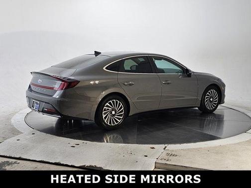 2021 Hyundai SONATA Hybrid Limited