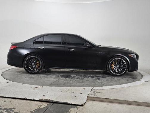 2025 Mercedes-Benz AMG C 63 S E Performance