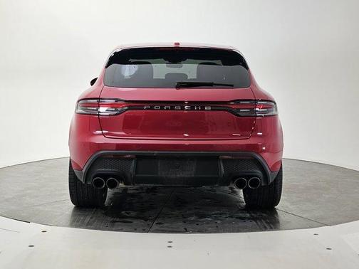 2022 Porsche Macan Base