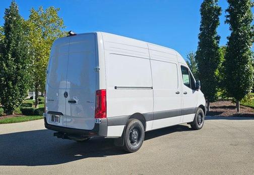 2025 Mercedes-Benz Sprinter 2500 Standard Roof