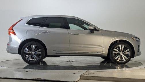 2022 Volvo XC60 B6 Inscription