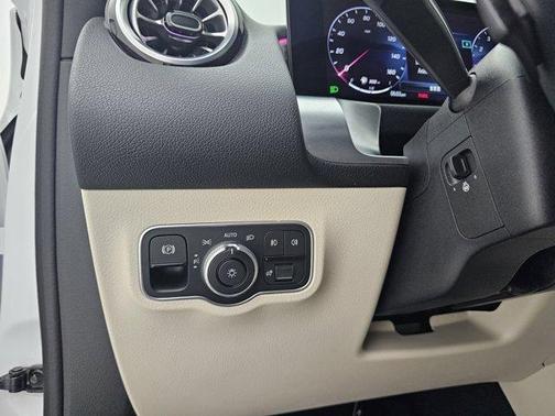 2025 Mercedes-Benz GLB 250 Base 4MATIC