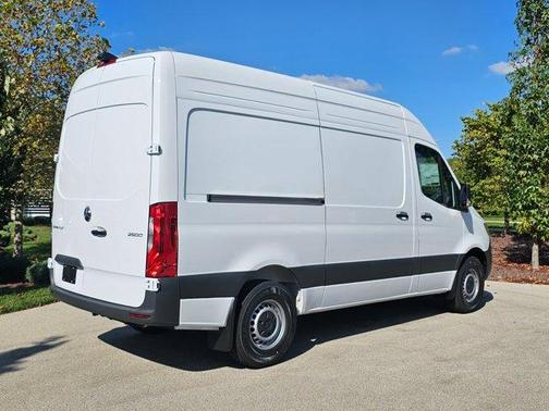 2025 Mercedes-Benz Sprinter 2500 Standard Roof