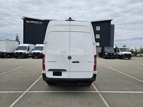 2025 Mercedes-Benz Sprinter 2500 Standard Roof