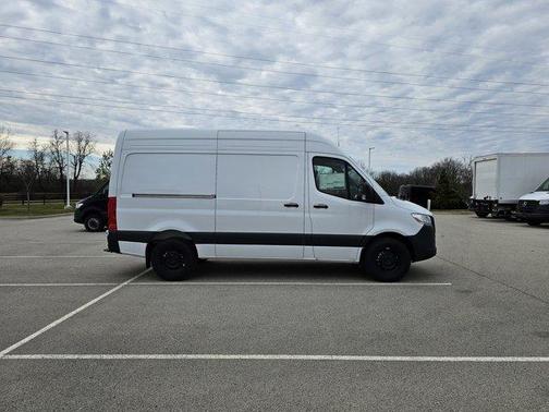 2025 Mercedes-Benz Sprinter 2500 Standard Roof