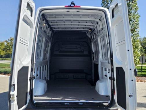 2025 Mercedes-Benz Sprinter 2500 Standard Roof