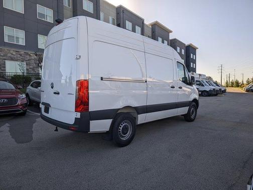 2024 Mercedes-Benz Sprinter 2500 144 WB Standard Roof Crew