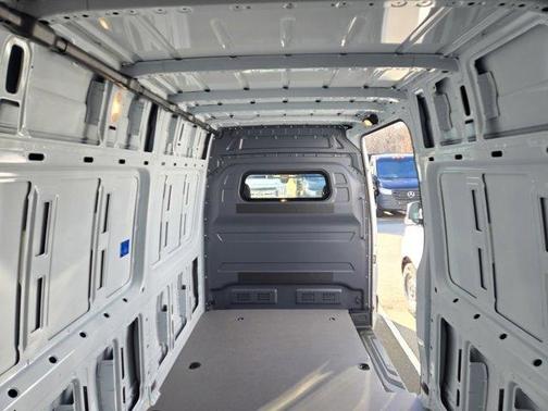 2024 Mercedes-Benz eSprinter 2500 170 WB High Roof Cargo