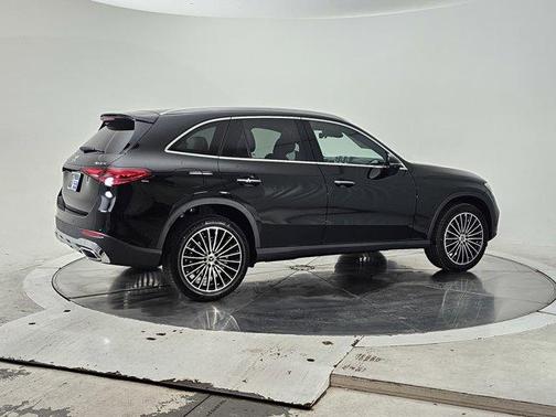 2026 Mercedes-Benz GLC 300 Base 4MATIC