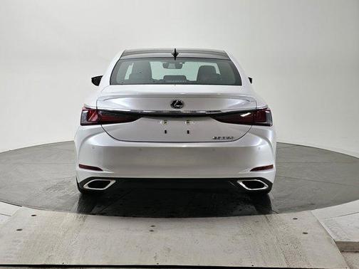 2024 Lexus ES 350 Ultra Luxury