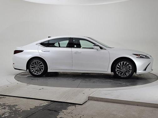 2024 Lexus ES 350 Ultra Luxury