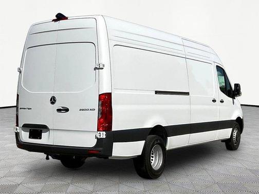 Arctic White 2026 Mercedes-Benz Sprinter 3500XD 170 WB High Roof Cargo