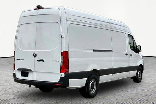 Arctic White 2025 Mercedes-Benz Sprinter 2500 170 WB