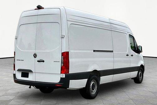 Arctic White 2025 Mercedes-Benz Sprinter 2500 170 WB