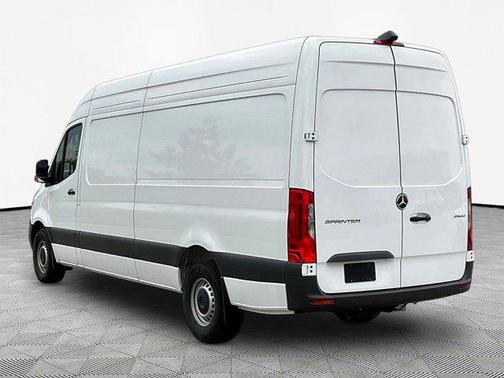 Arctic White 2025 Mercedes-Benz Sprinter 2500 170 WB