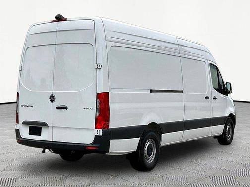 Arctic White 2025 Mercedes-Benz Sprinter 2500 170 WB