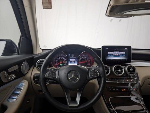 2018 Mercedes-Benz GLC 300 Base 4MATIC