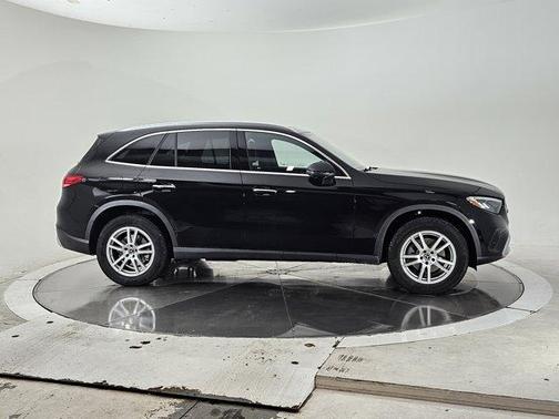 2025 Mercedes-Benz GLC 300 Base 4MATIC