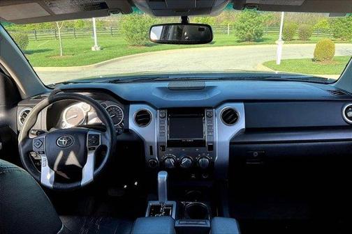 Black 2015 Toyota Tundra SR5