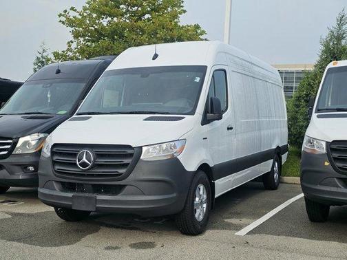 2024 Mercedes-Benz eSprinter 2500 170 WB High Roof Cargo