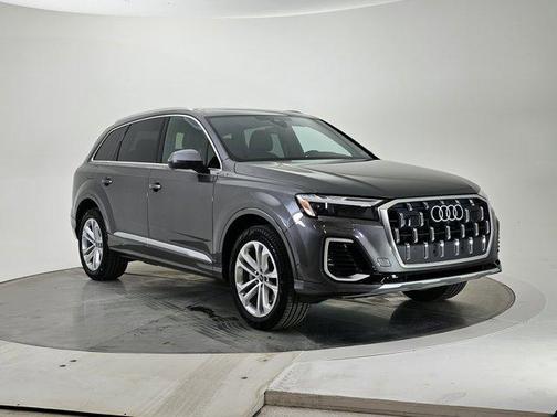2025 Audi Q7 55 Premium Plus
