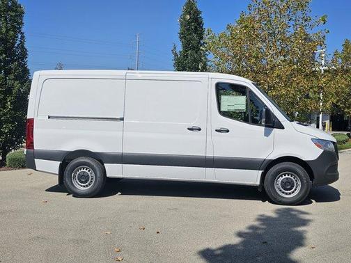 2025 Mercedes-Benz Sprinter 2500 Standard Roof