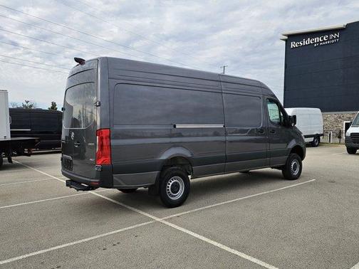 2025 Mercedes-Benz Sprinter 2500 High Roof
