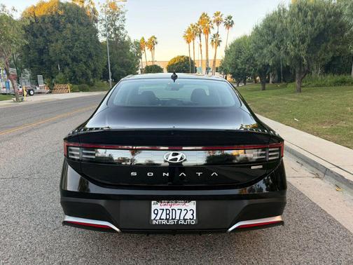 2026 Hyundai SONATA Hybrid SE