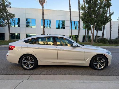 2018 BMW 330 Gran Turismo xDrive