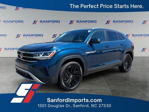 Blue Metallic 2022 Volkswagen Atlas Cross Sport 3.6L V6 SE w/Technology
