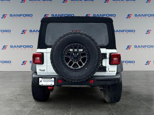 Bright White Clearcoat 2022 Jeep Wrangler Unlimited Rubicon