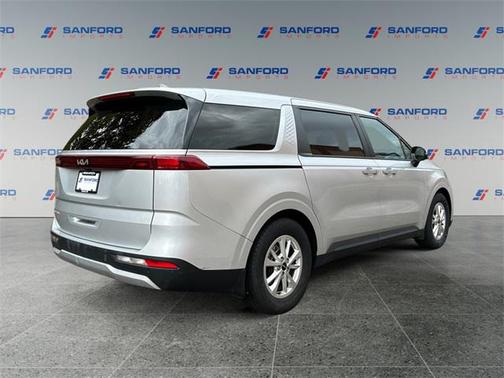 2023 Kia Carnival LX